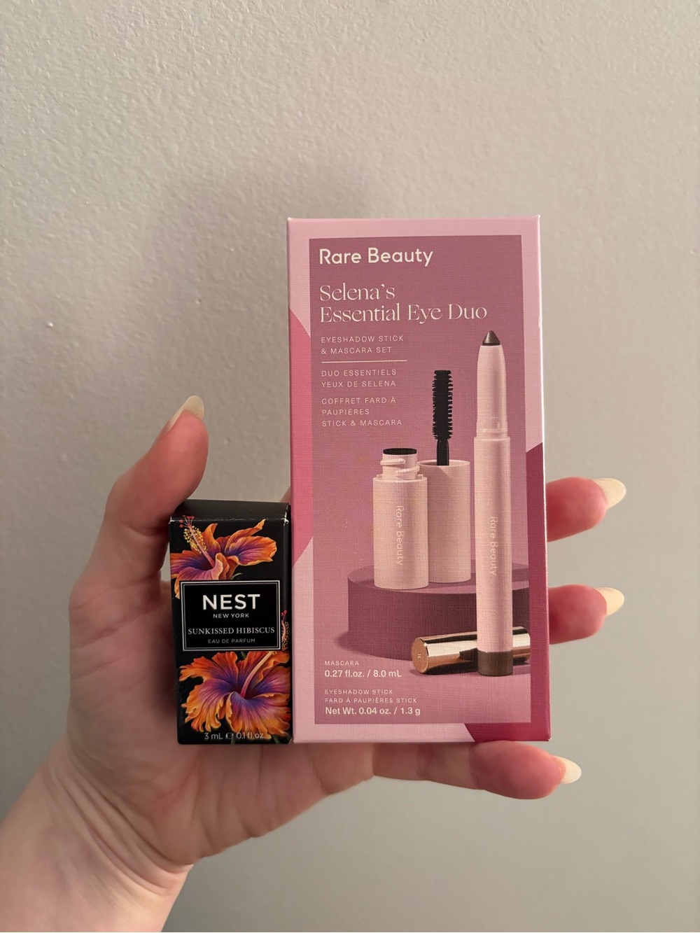 Rare Beauty Selena's Essential Eye Duo & bonus NEST sun-kissed mini roller